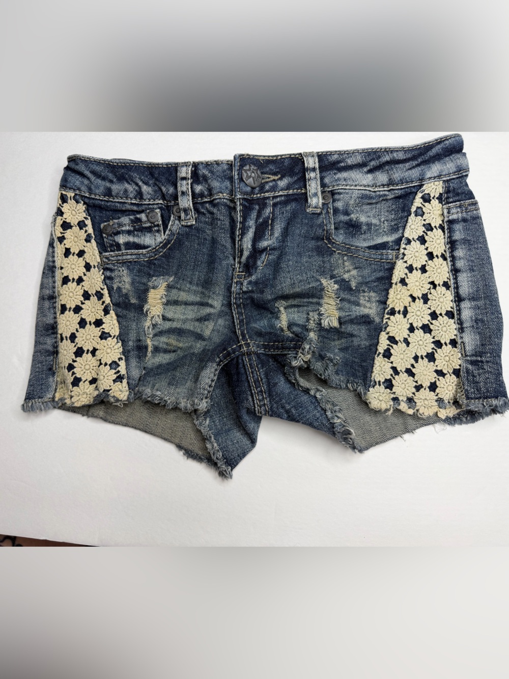 Vanilla Star Crochet Detail Denim Shorts – Size 1